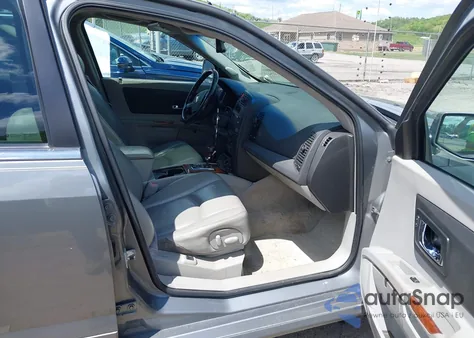 2004 Cadillac Srx из США, поврежденный, VIN 1GYEE637340170016